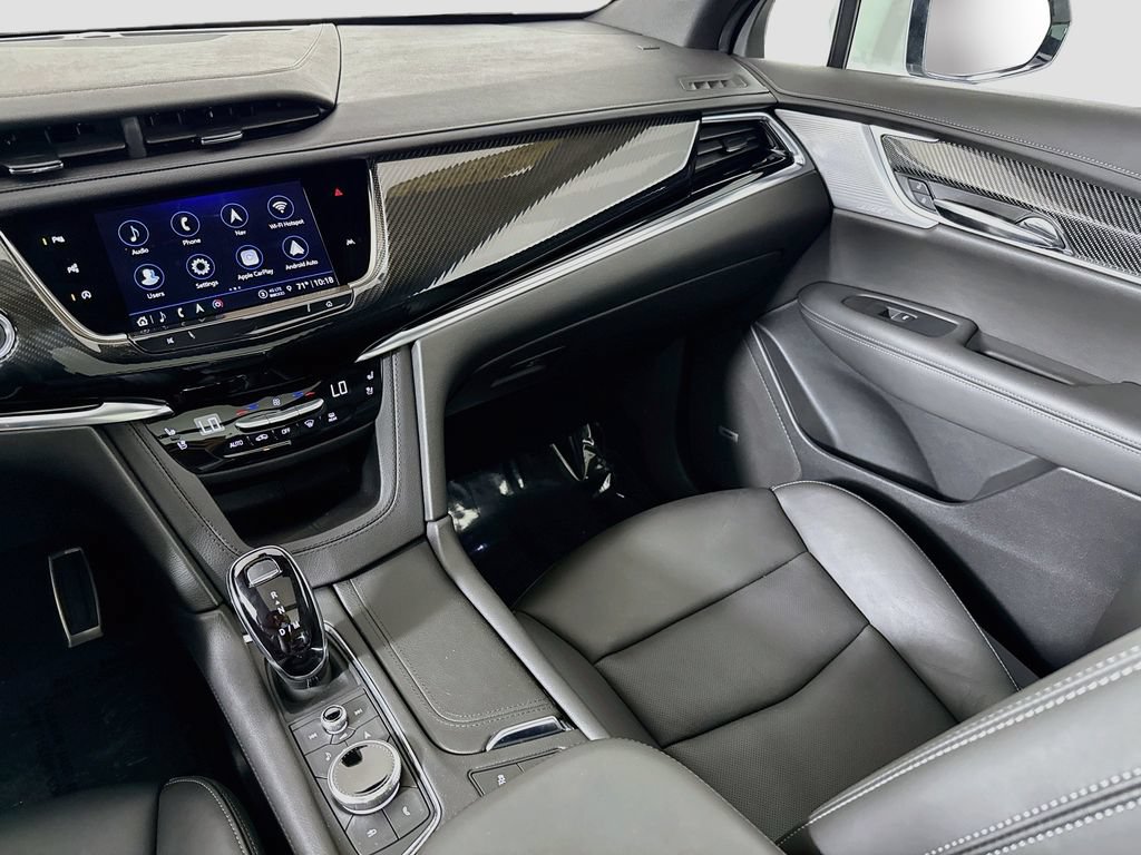 Used 2025 Cadillac XT6 Sport w/ Technology Package AWD/4WD image 24