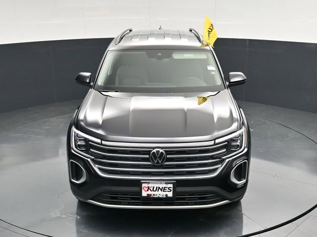 Used 2025 Volkswagen Atlas SE image 45