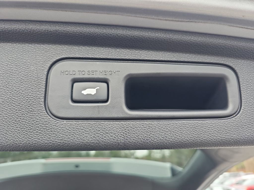 Used 2018 Honda Odyssey Elite image 18