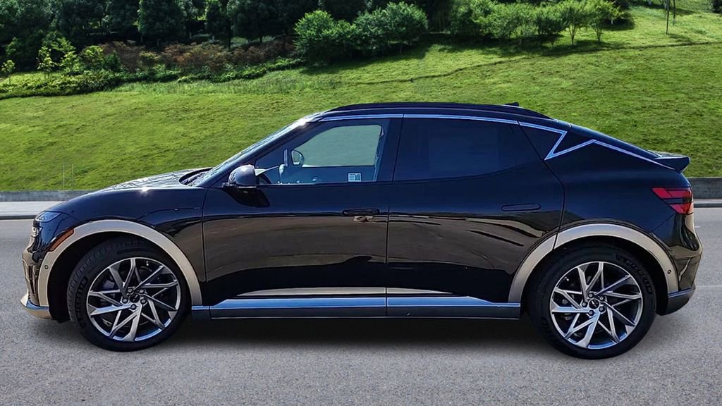 Used 2024 Genesis GV60 Advanced image 5