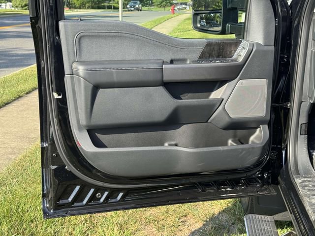 New 2025 Ford F350 Lariat image 3