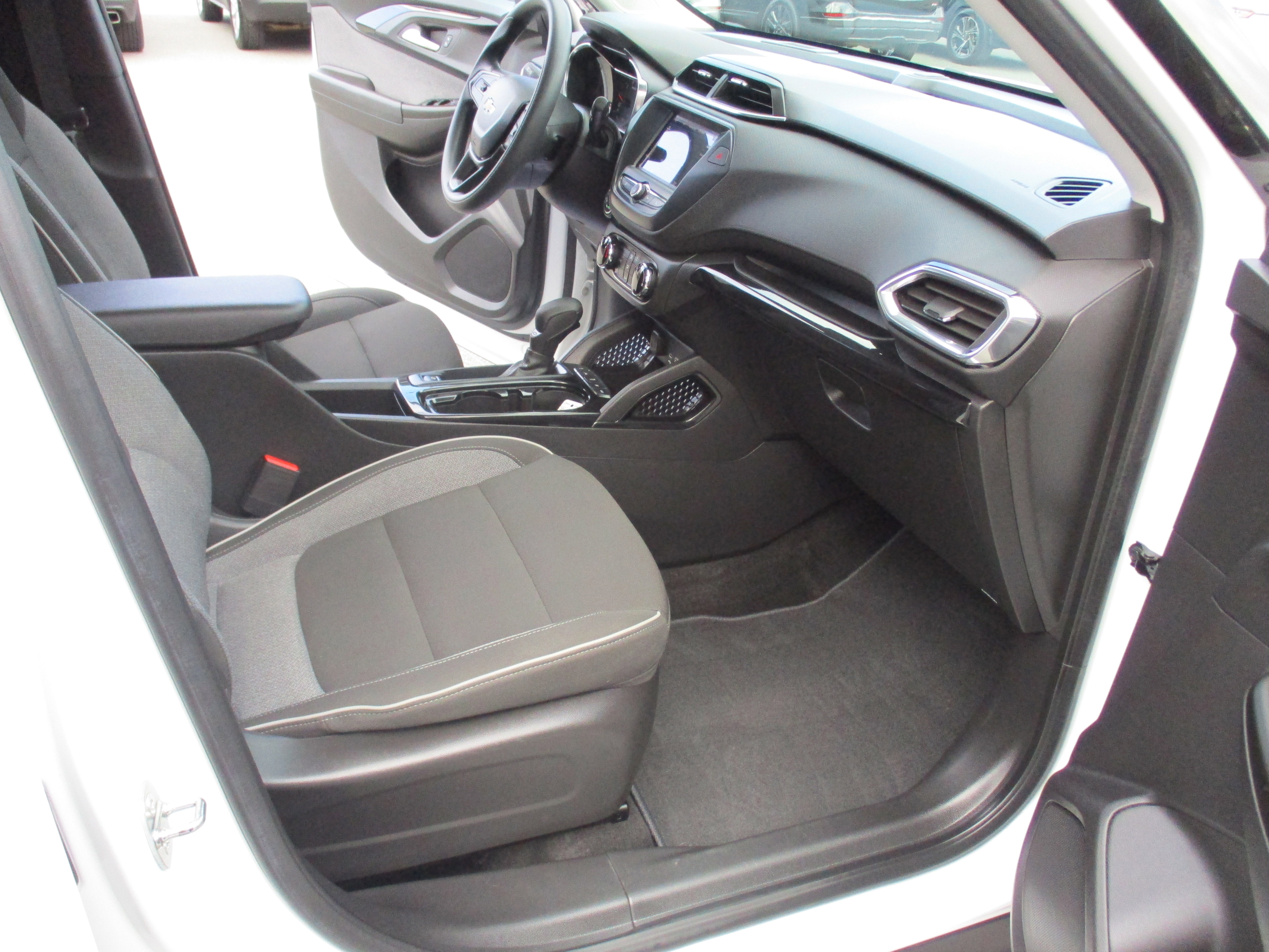 Certified 2022 Chevrolet TrailBlazer LT w/ Driver Confidence Package image 15