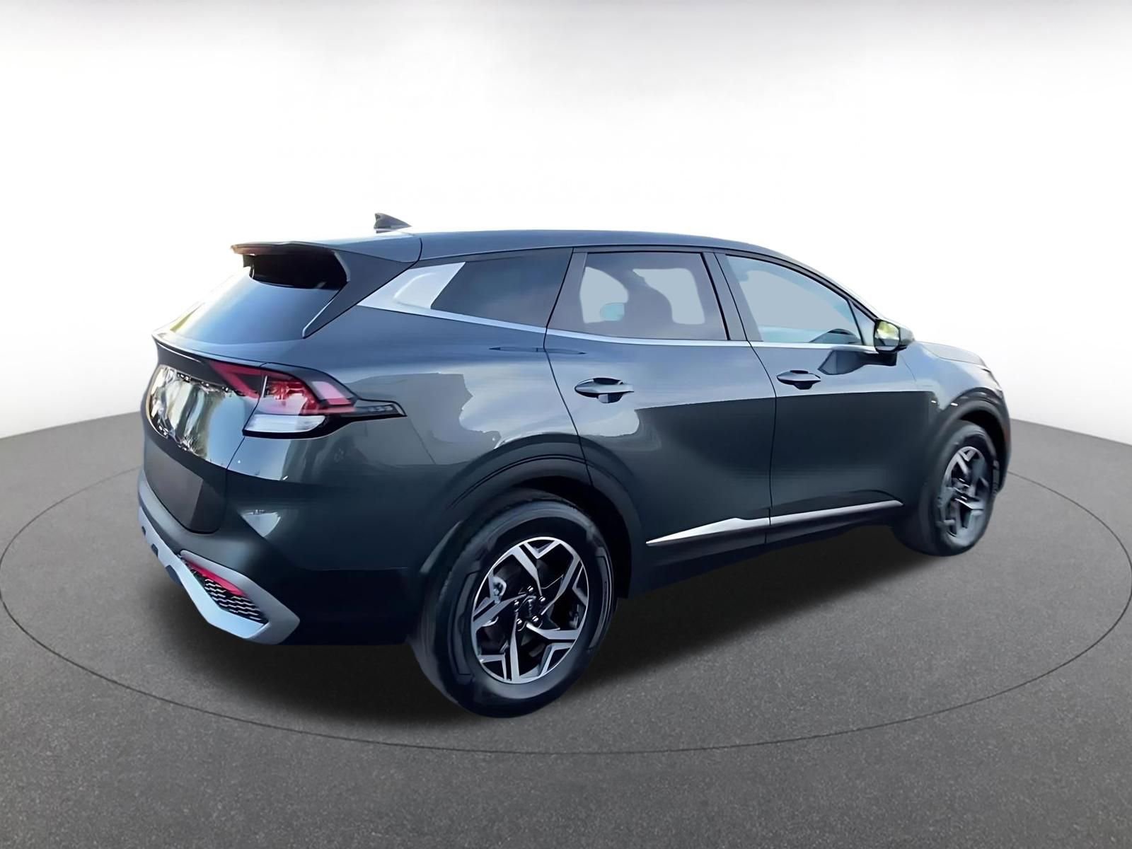 Used 2025 Kia Sportage LX image 15