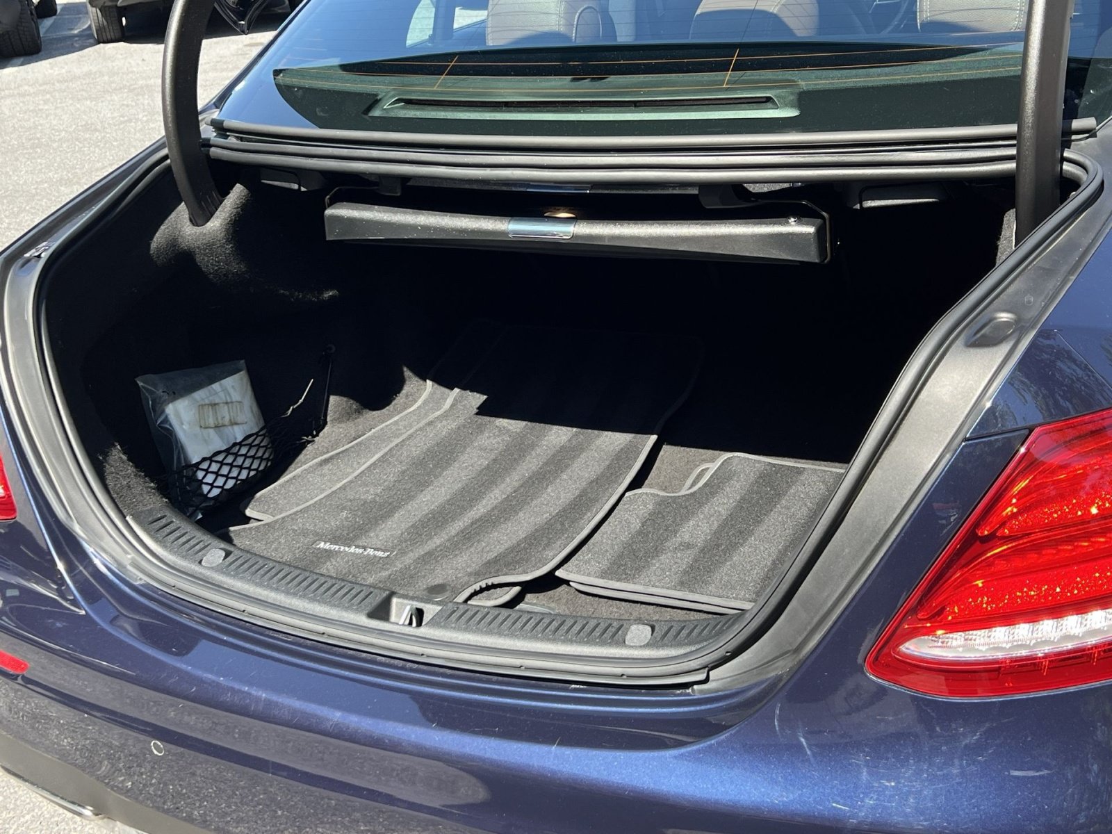 Used 2019 Mercedes-Benz E 300 4MATIC image 31