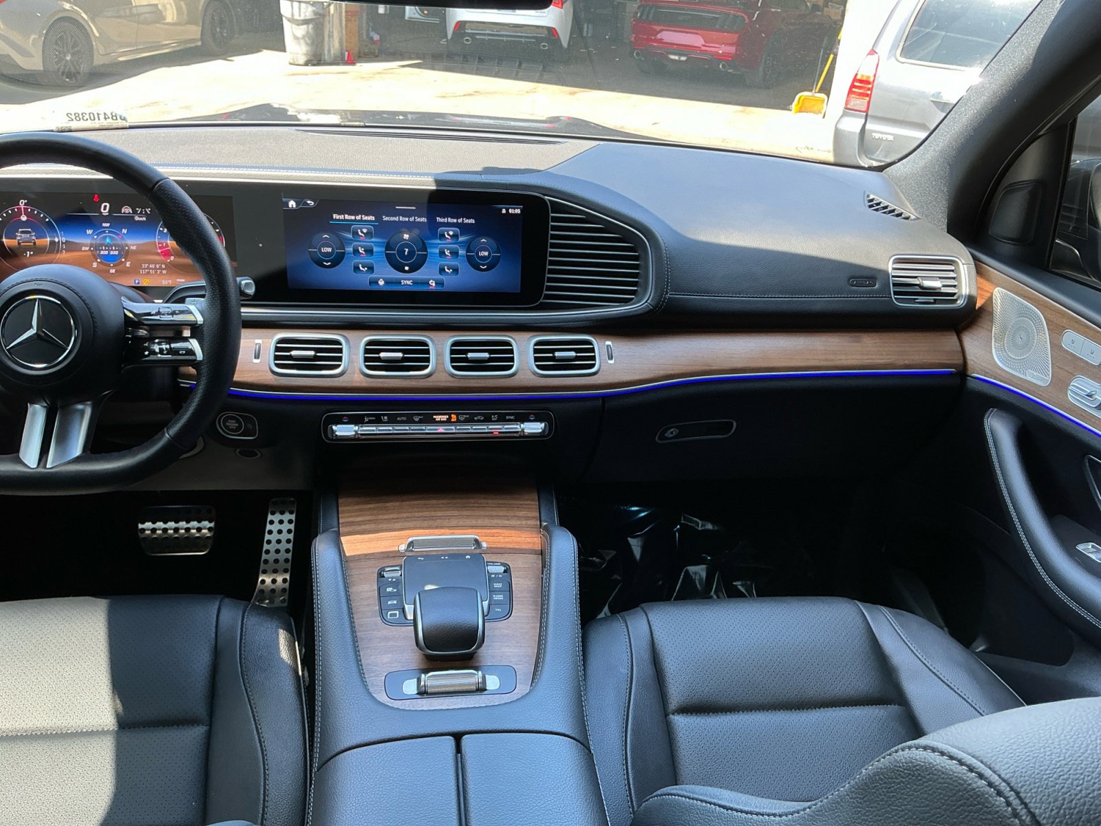 Used 2025 Mercedes-Benz GLS 450 4MATIC image 16