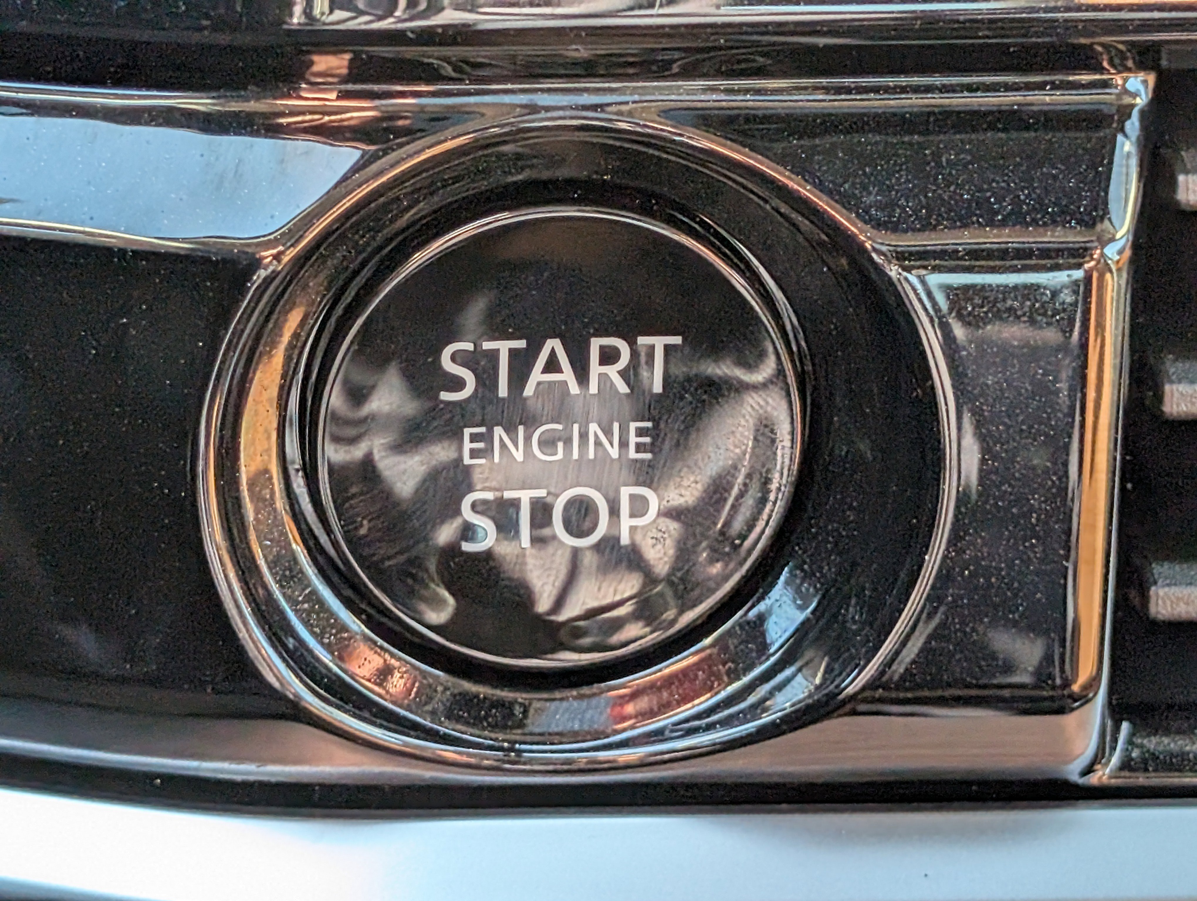 Used 2025 Nissan Pathfinder Platinum image 33