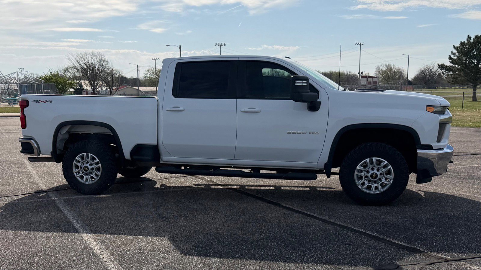 Used 2020 Chevrolet Silverado 2500 LT image 2