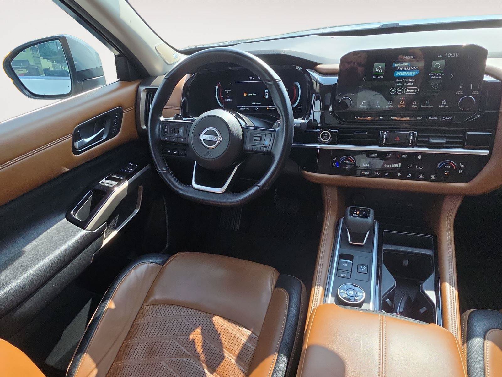 Used 2024 Nissan Pathfinder Platinum AWD/4WD image 11