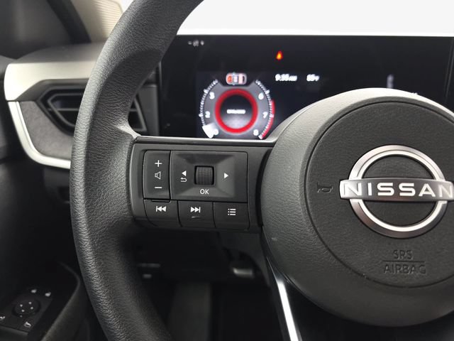 Used 2026 Nissan Kicks SV FWD image 17