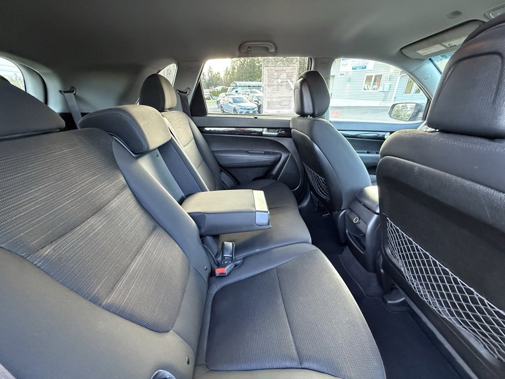 Used 2015 Kia Sorento LX image 15