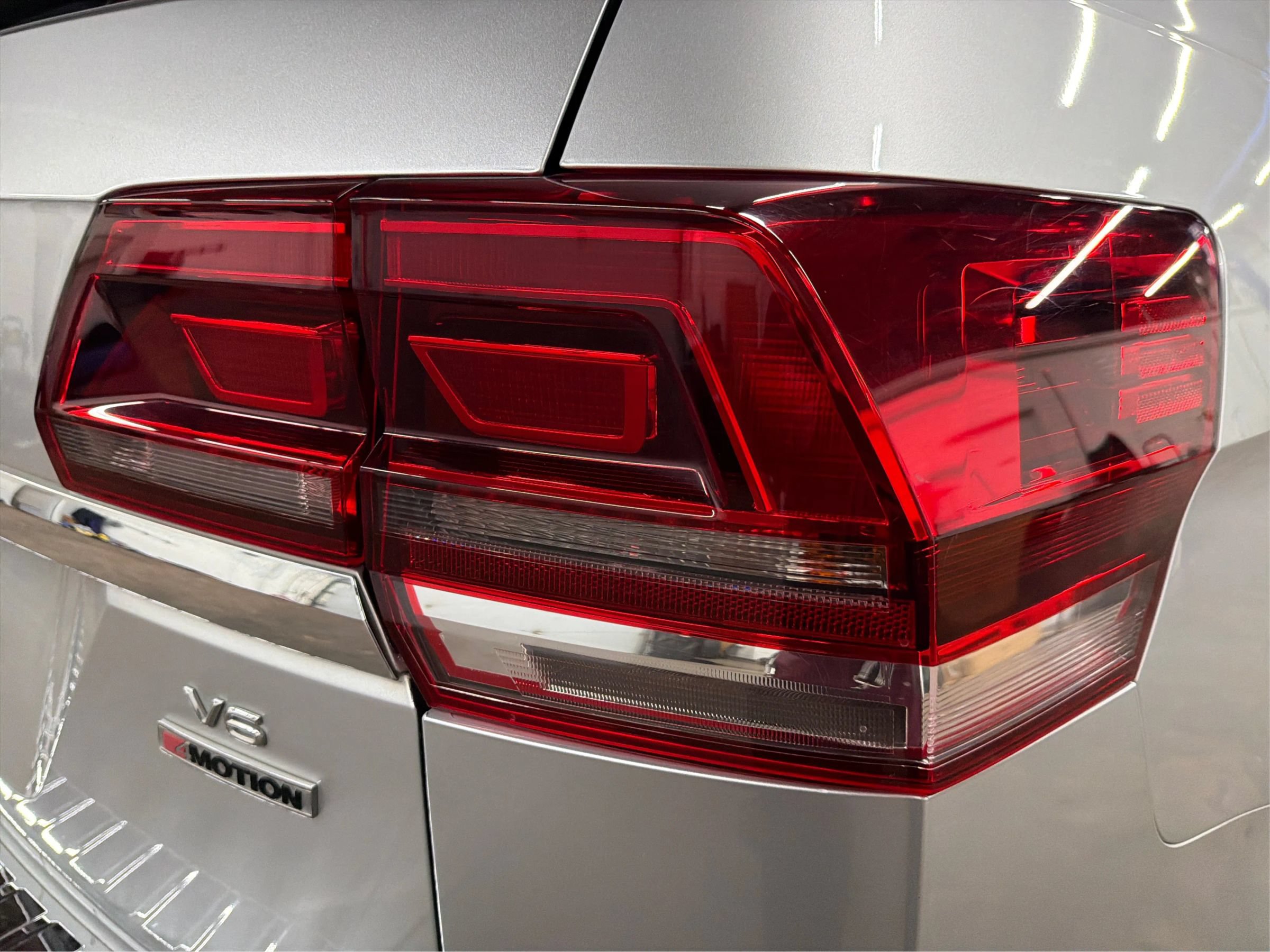Used 2018 Volkswagen Atlas SEL AWD/4WD image 48