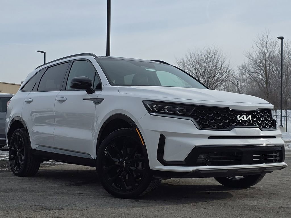 Used 2022 Kia Sorento SX image 2
