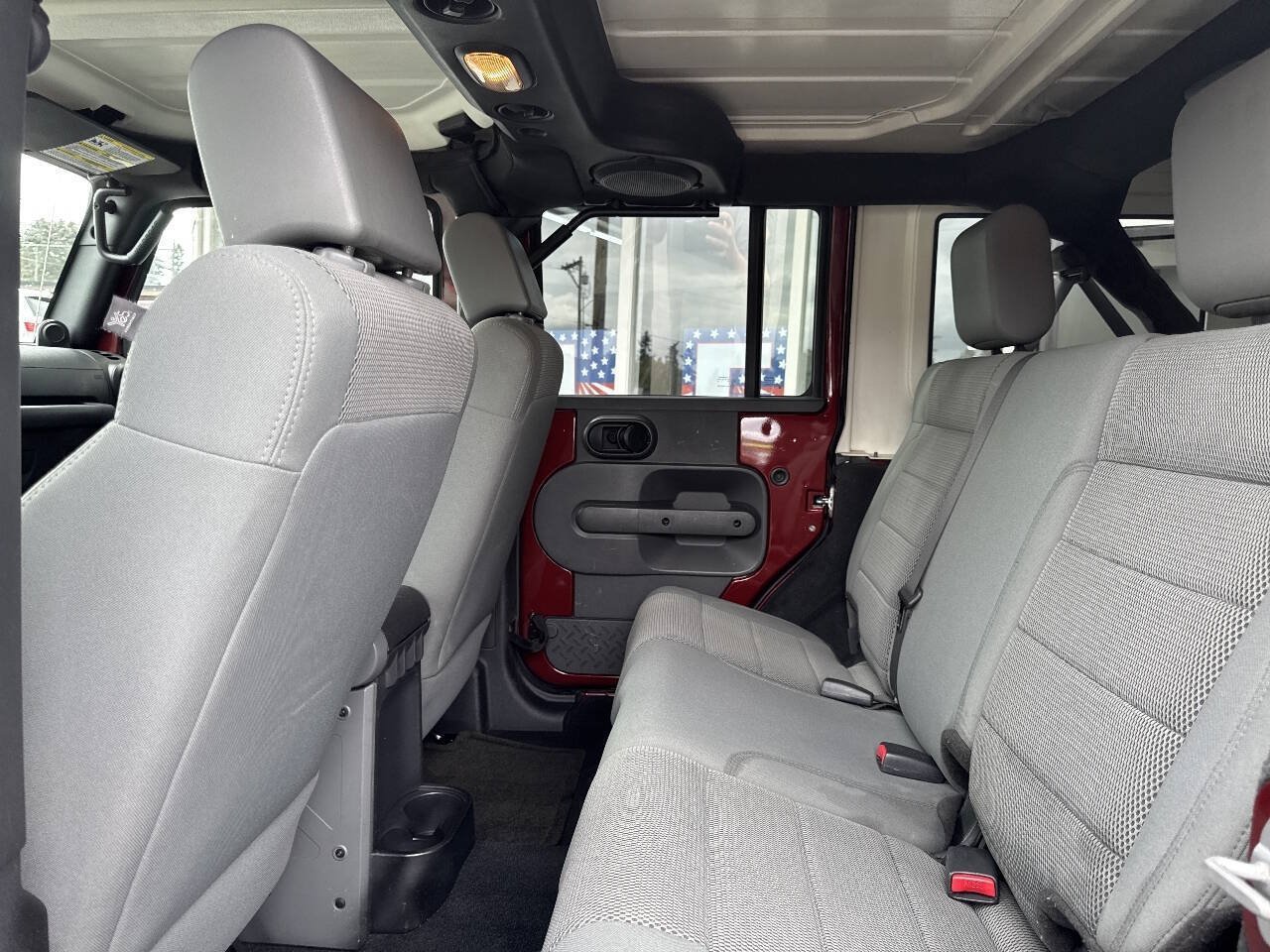 Used 2007 Jeep Wrangler Unlimited Sahara AWD/4WD image 22