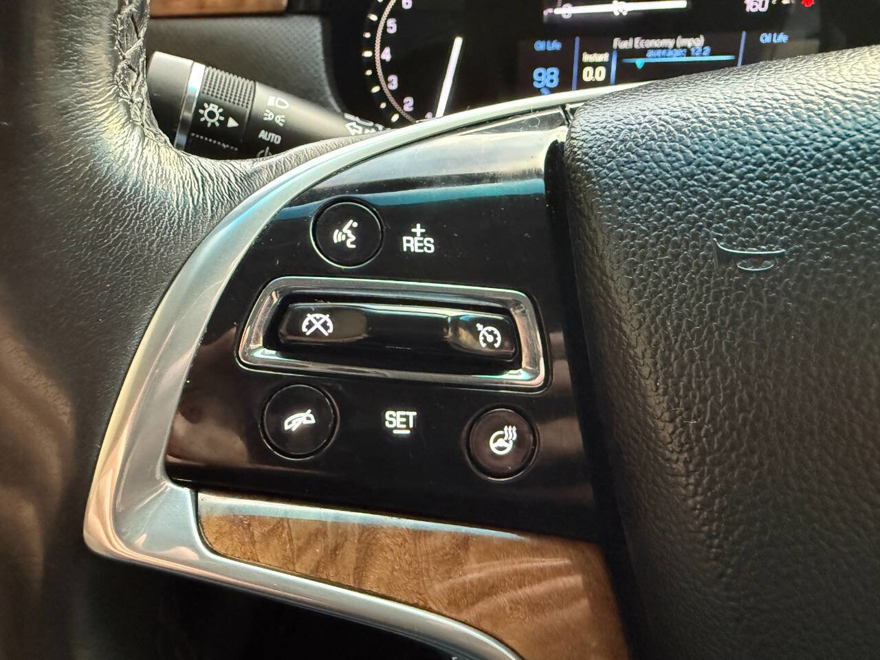 Used 2018 Cadillac XTS Luxury image 31