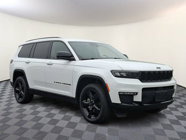 Used 2023 Jeep Grand Cherokee L Limited w/ Black Appearance Package AWD/4WD image 1