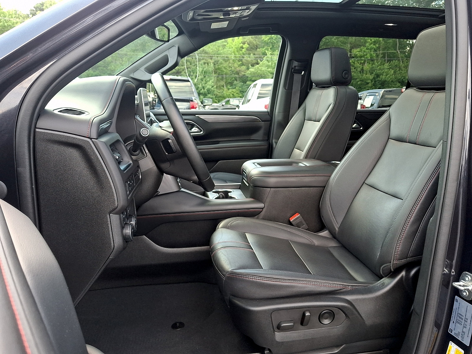 Certified 2023 Chevrolet Suburban RST AWD/4WD image 14