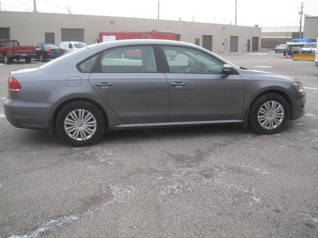 Used 2015 Volkswagen Passat 1.8T S image 4