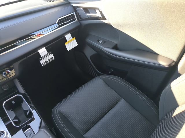 New 2026 Mitsubishi Outlander ES image 17