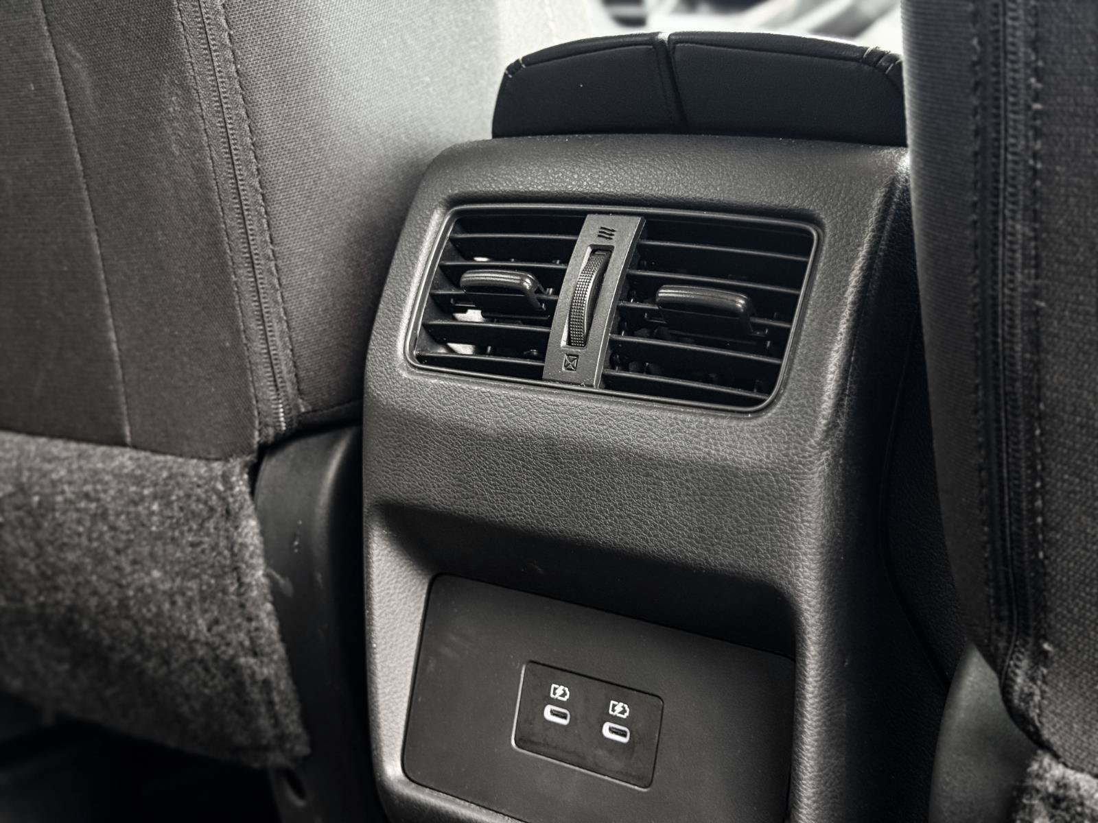 Used 2025 Nissan Rogue SV FWD image 22