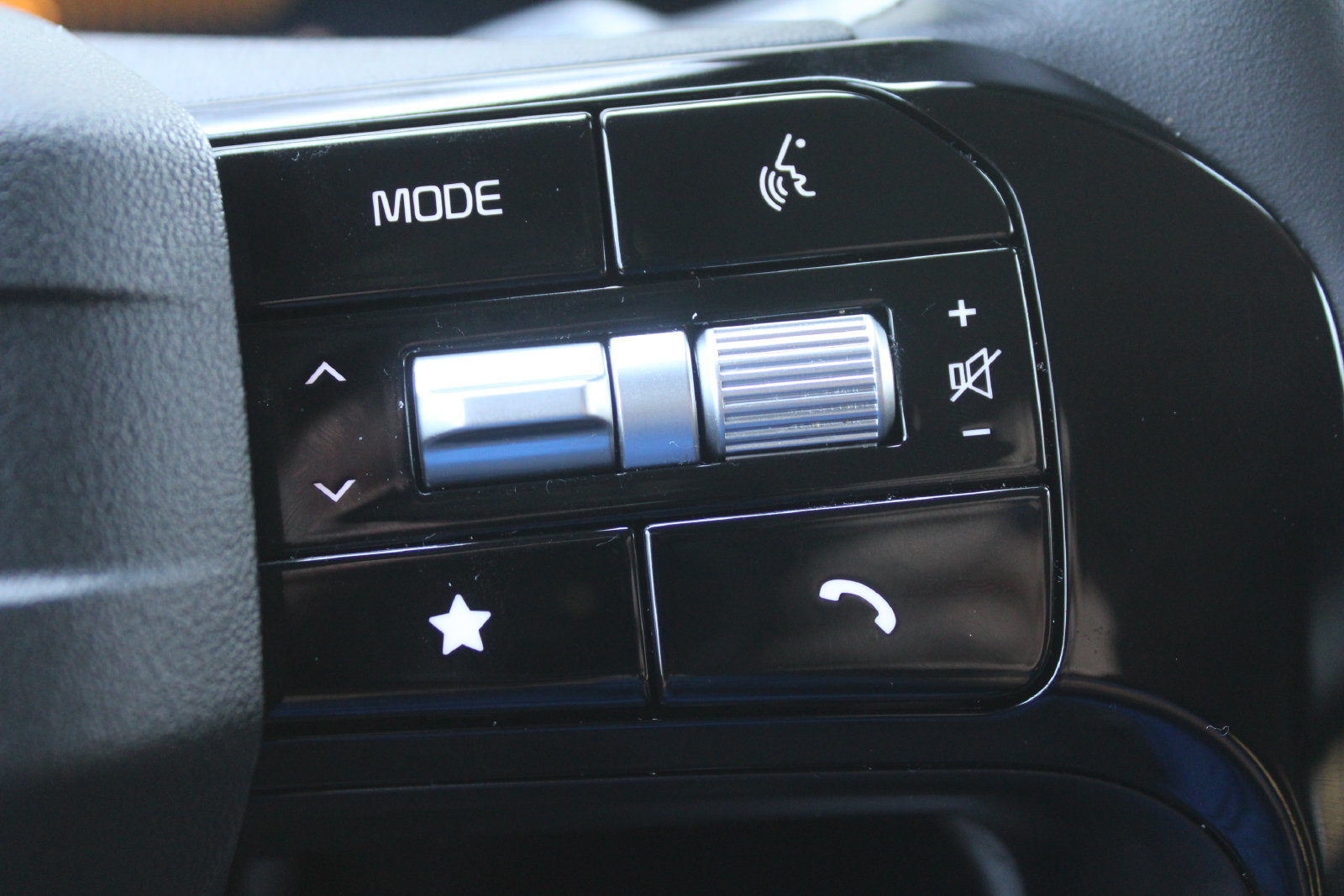 Certified 2026 Kia Sorento S AWD/4WD image 30