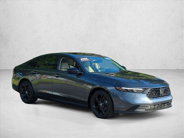 Certified 2025 Honda Accord SE image 4