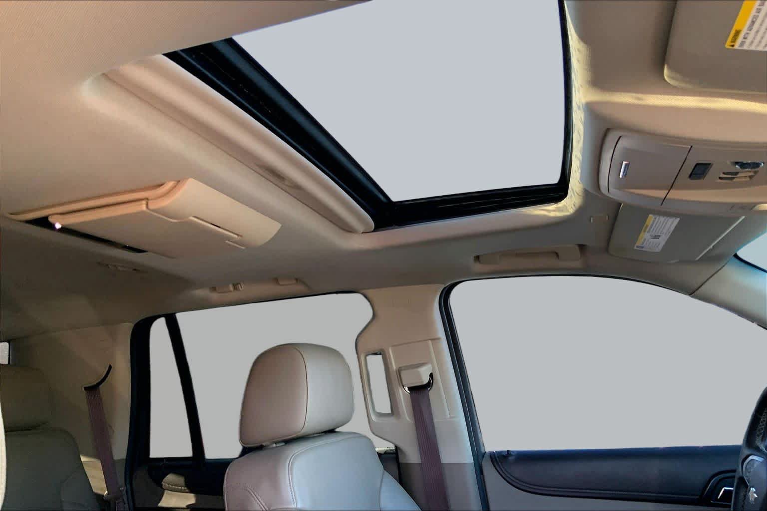 Used 2017 Chevrolet Tahoe Premier RWD image 13