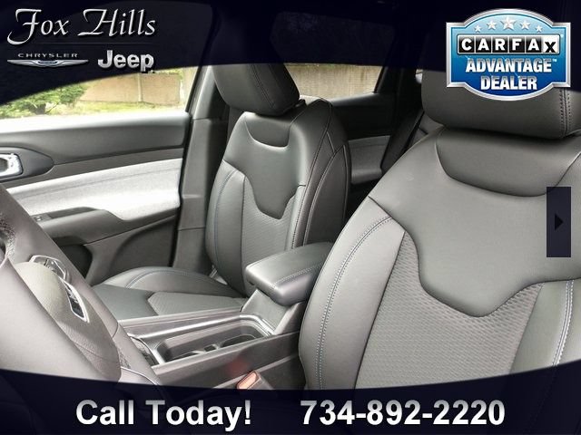 New 2023 Jeep Compass Latitude w/ Convenience Group AWD/4WD image 28