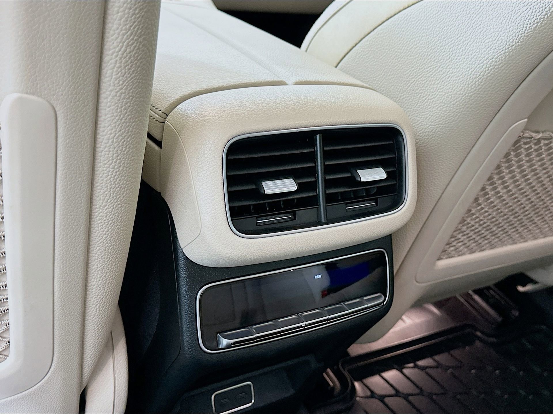 Certified 2024 Mercedes-Benz GLE 450 4MATIC image 29