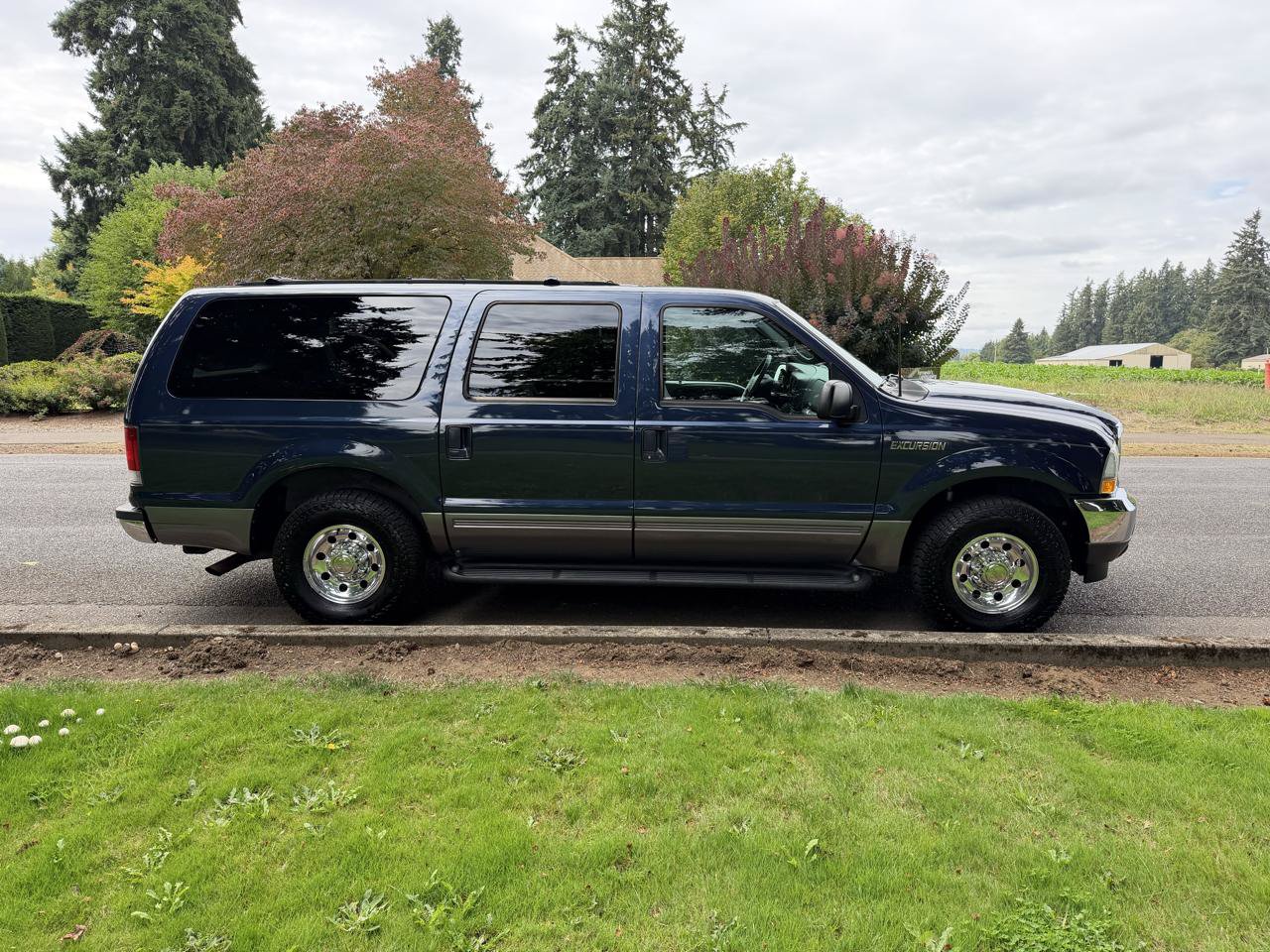 Used 2002 Ford Excursion XLT RWD image 6