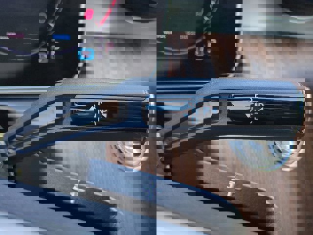 Used 2025 Mercedes-Benz C 300 Sedan image 18