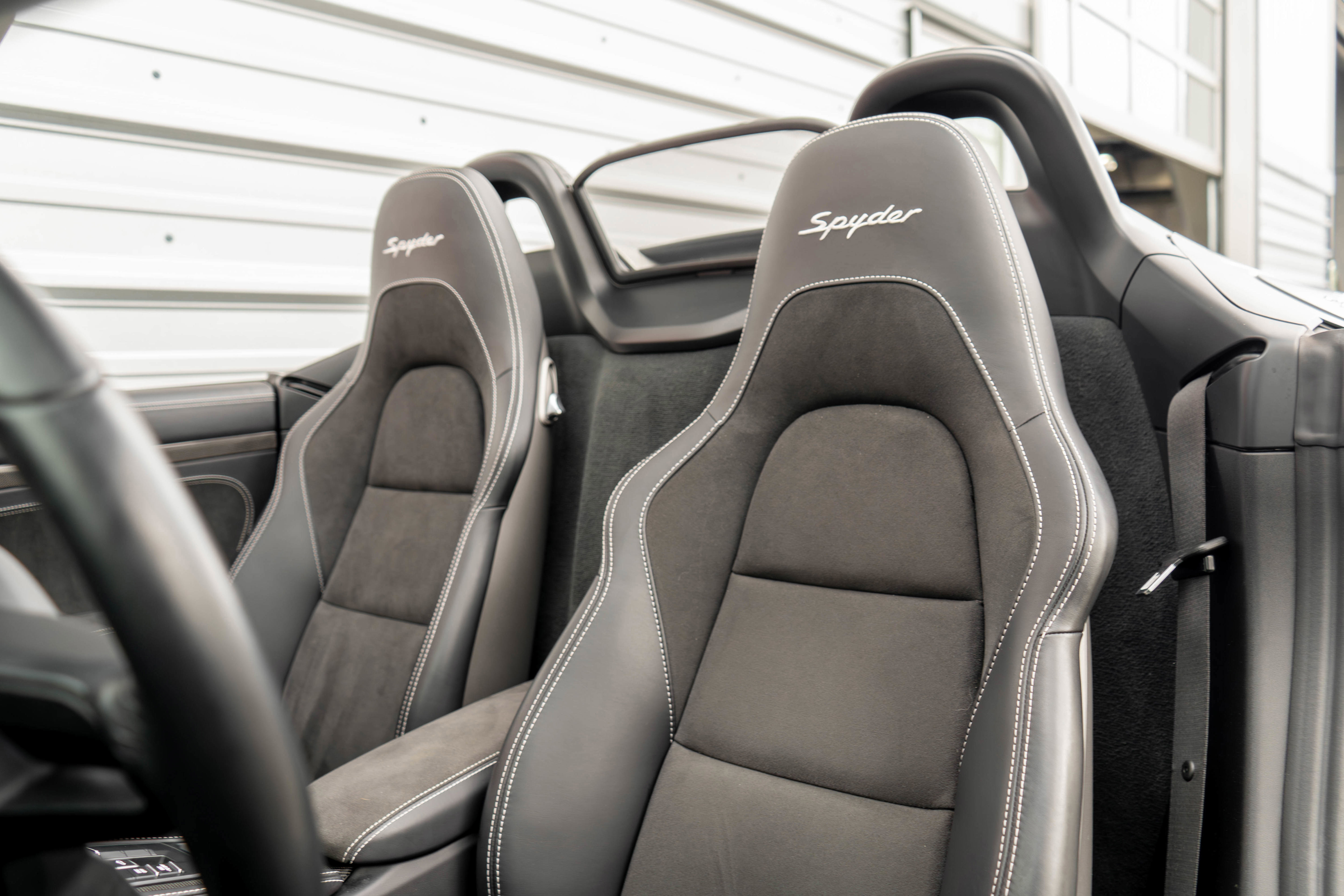 Used 2022 Porsche 718 Boxster Spyder w/ Light Design Package RWD image 9