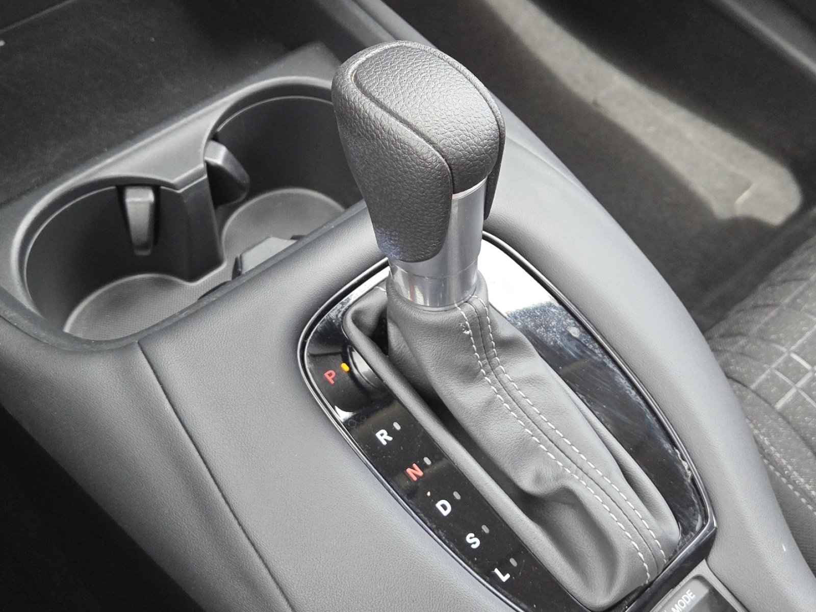 Used 2023 Honda HR-V LX image 31