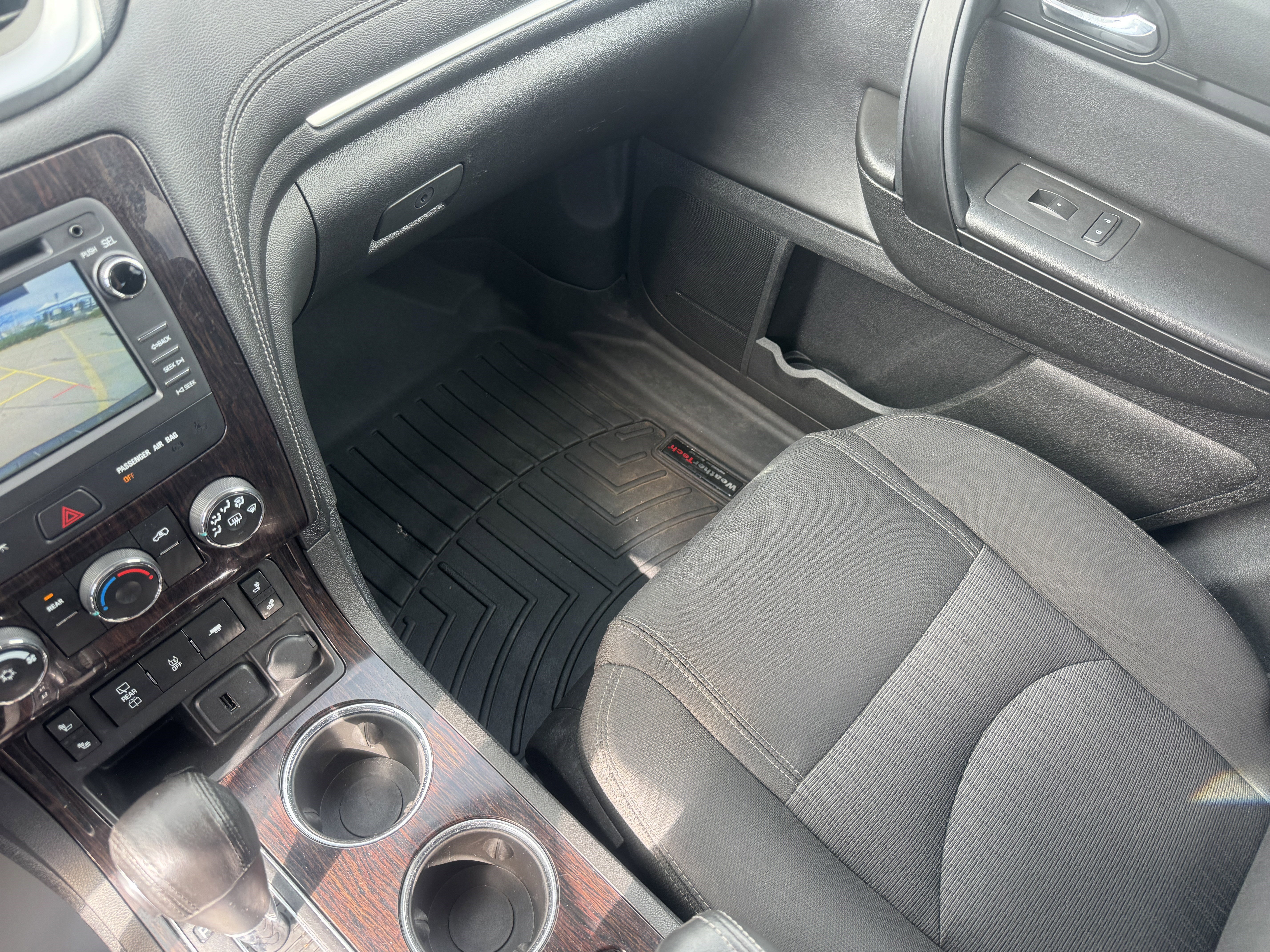 Used 2017 Chevrolet Traverse LT image 29