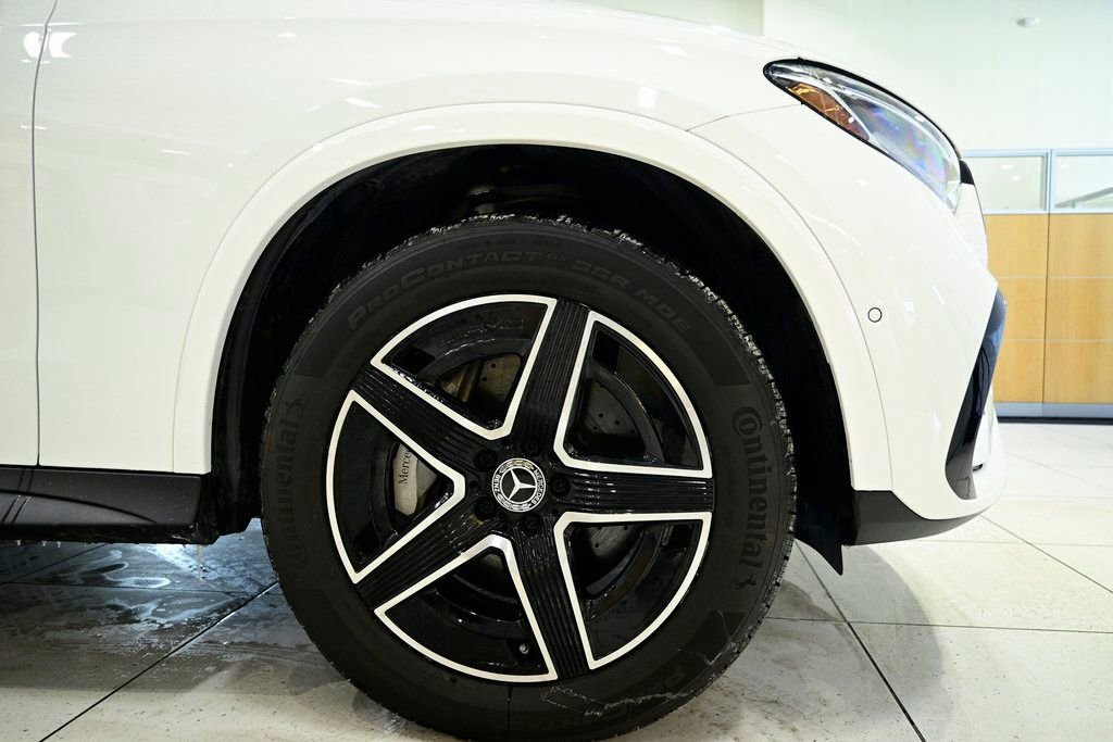 Certified 2025 Mercedes-Benz GLC 350e 4MATIC image 9