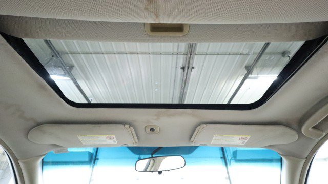Used 2002 Oldsmobile Intrigue GL w/ Sun & Sound Pkg FWD image 12