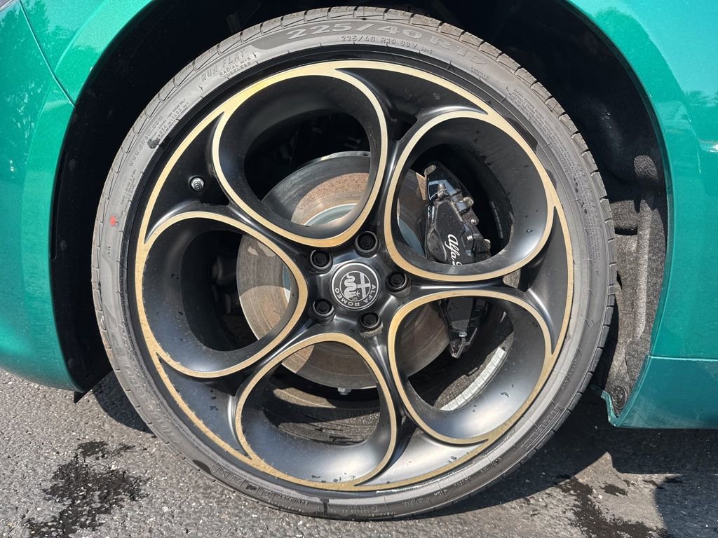 New 2025 Alfa Romeo Giulia AWD w/ Driving Assist Package image 11