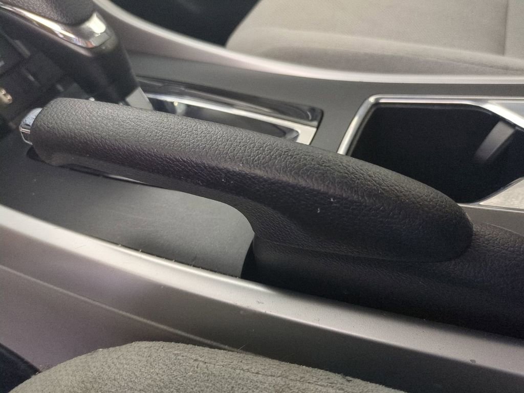 Used 2013 Honda Accord LX image 25