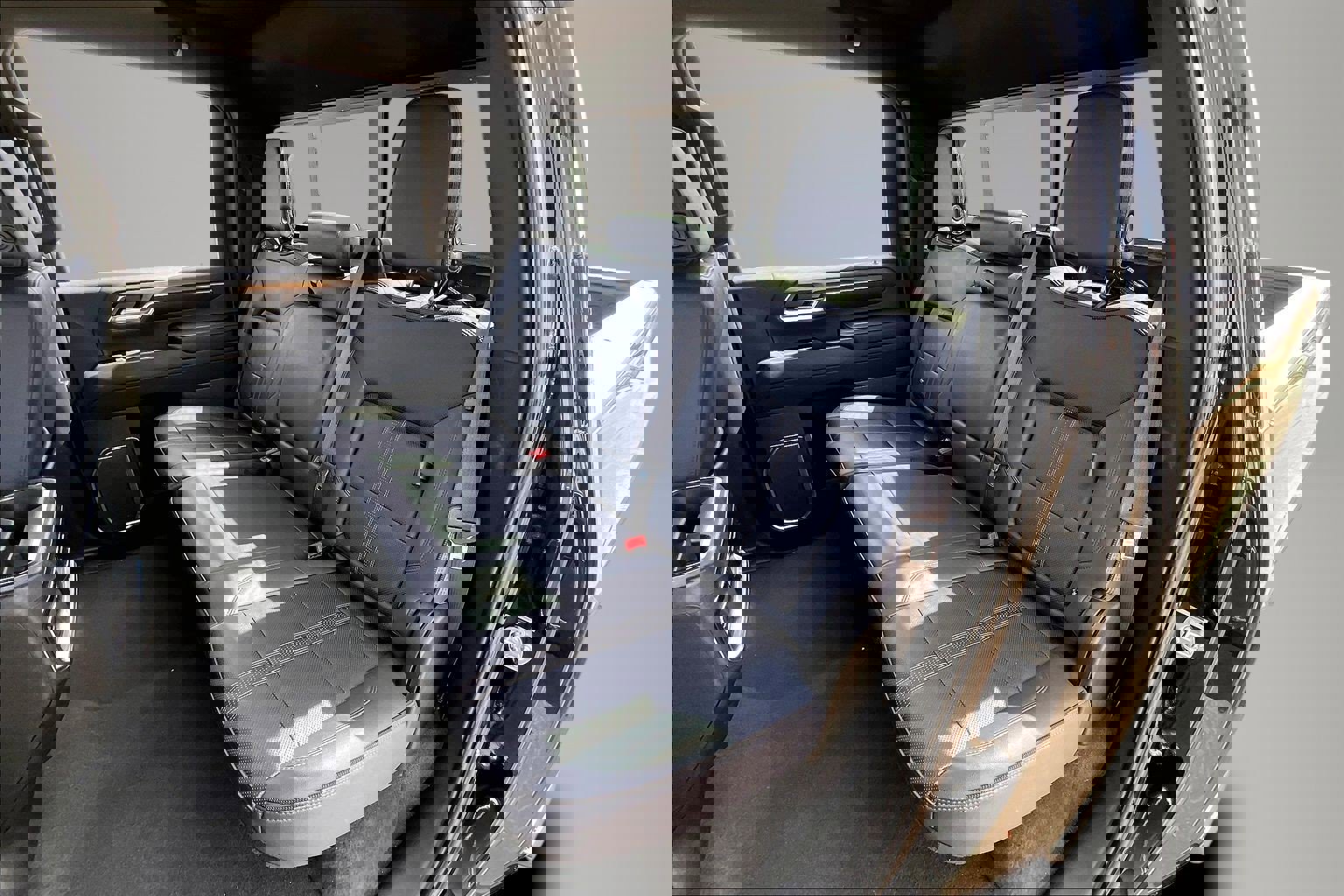 Used 2024 Chevrolet Silverado 3500 High Country w/ Technology Package image 23