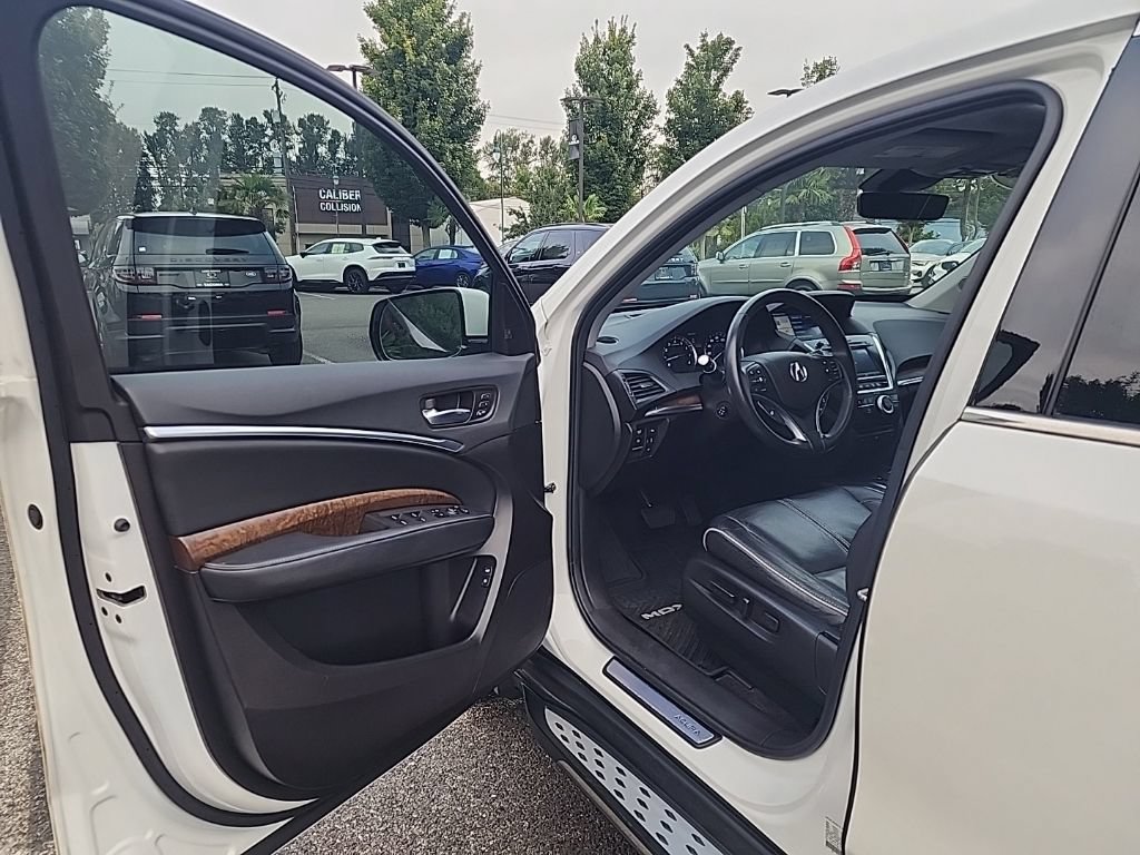 Used 2018 Acura MDX w/ Advance & Entertainment Pac AWD/4WD image 10