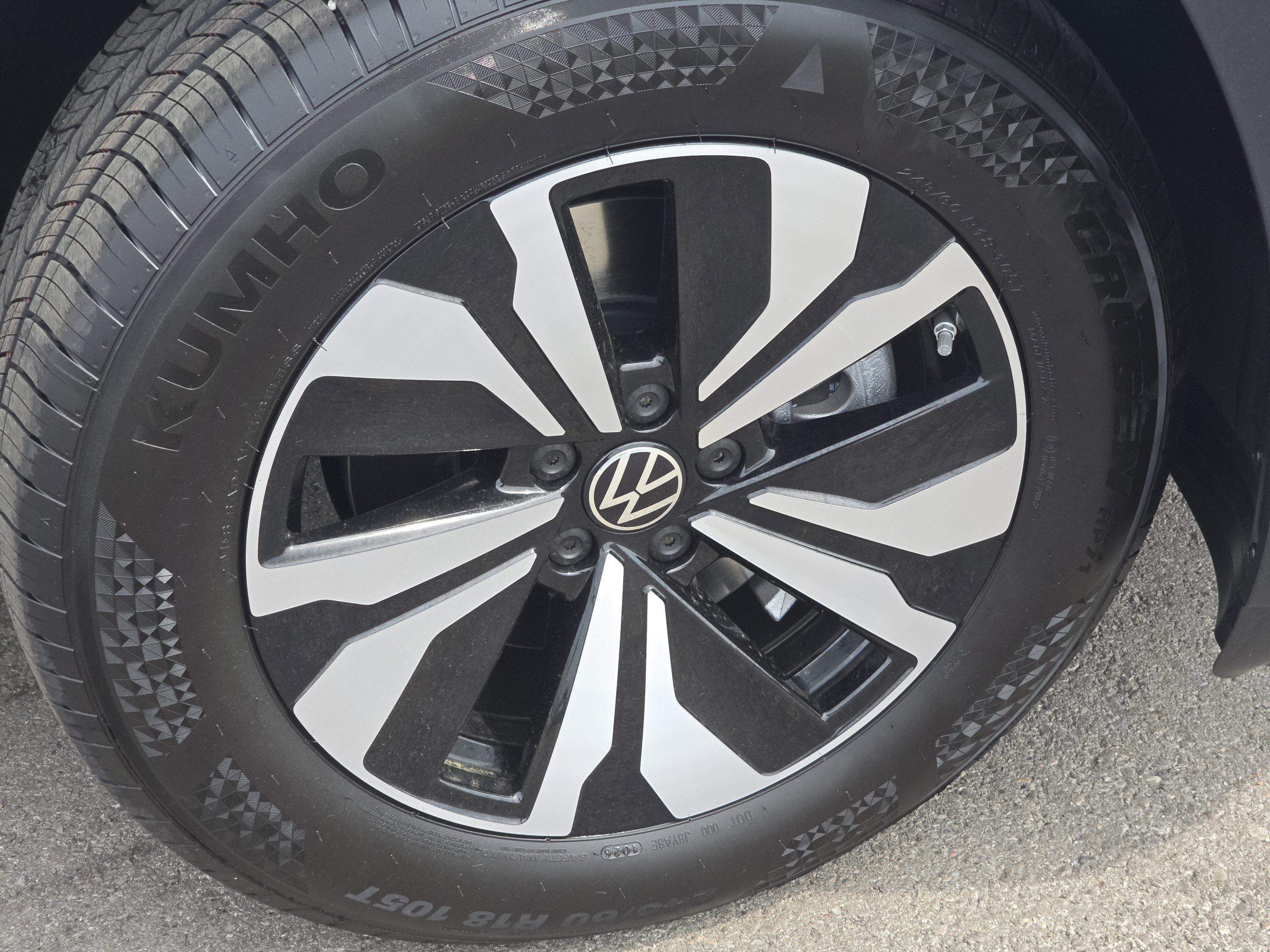 New 2026 Volkswagen Atlas Cross Sport SE AWD/4WD image 12