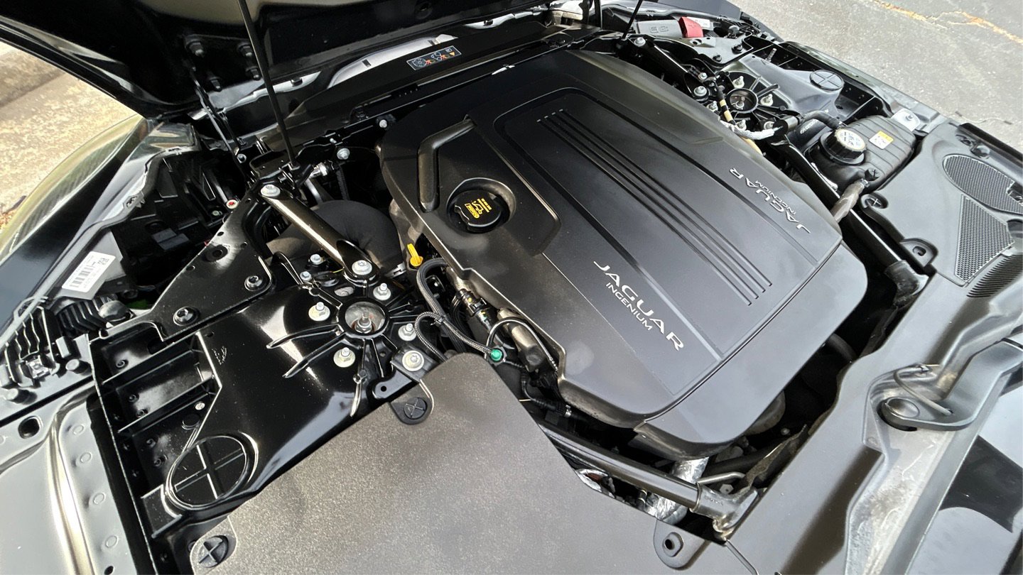 Used 2018 Jaguar F-TYPE Convertible image 42