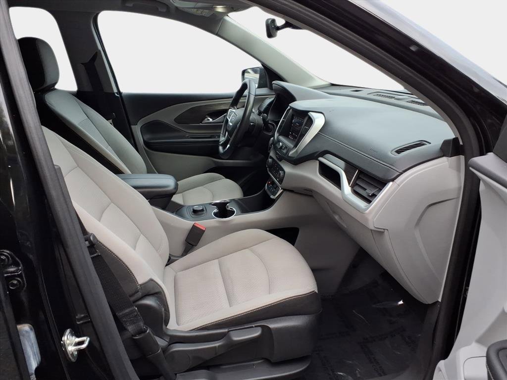 Used 2024 GMC Terrain SLE image 16