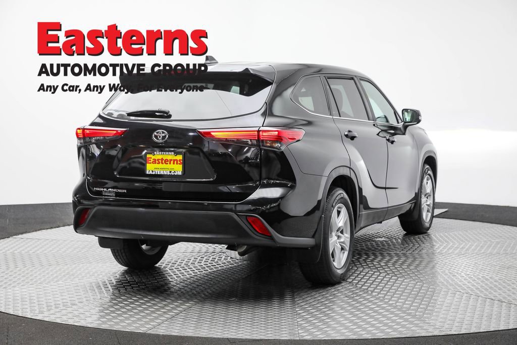 Used 2023 Toyota Highlander L image 5