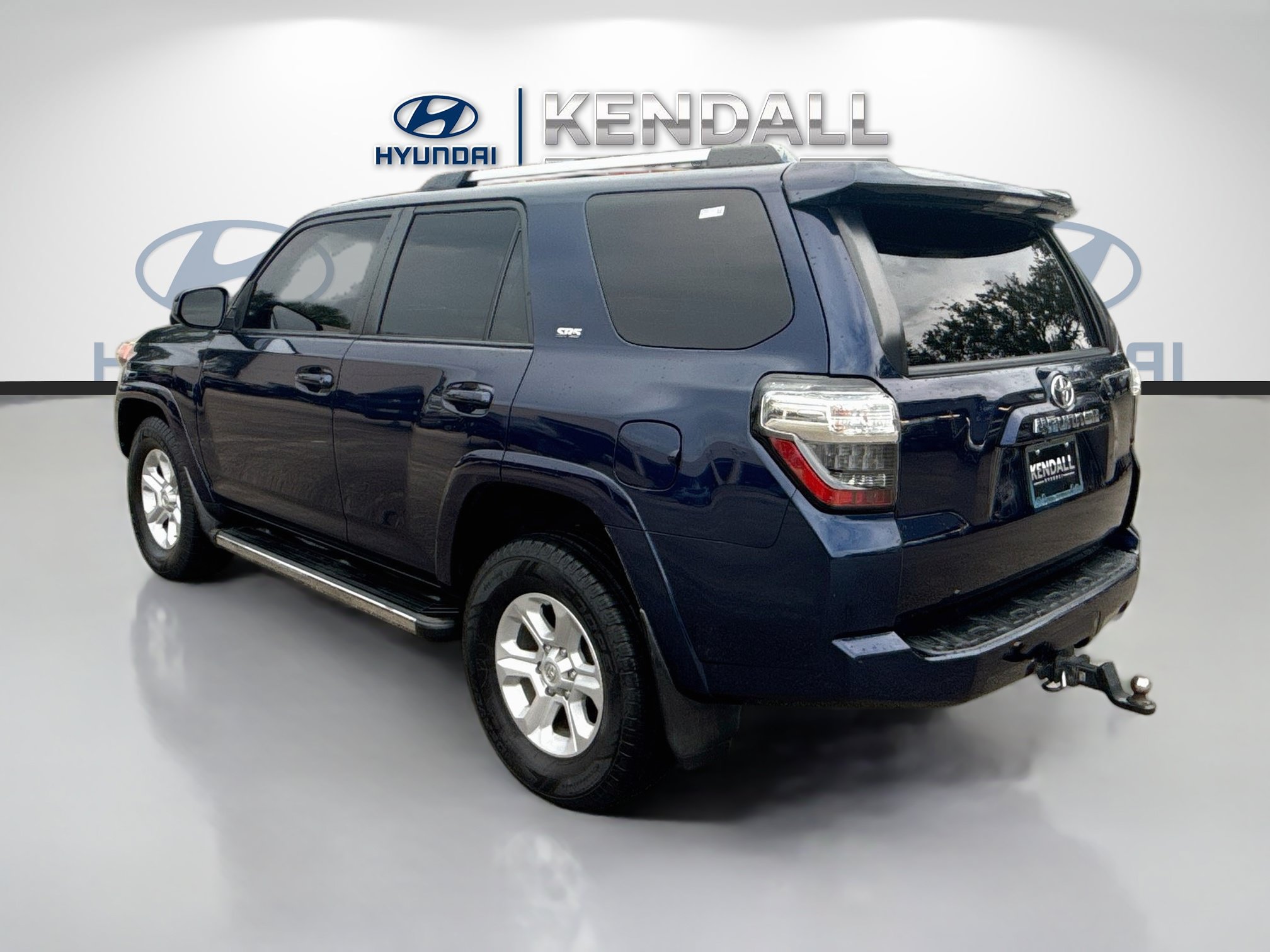 Used 2019 Toyota 4Runner SR5 RWD image 4