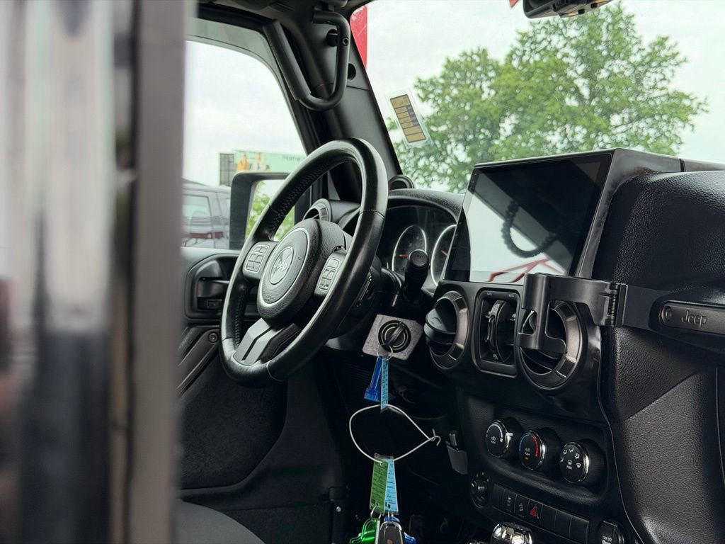 Used 2013 Jeep Wrangler Unlimited Sport AWD/4WD image 35