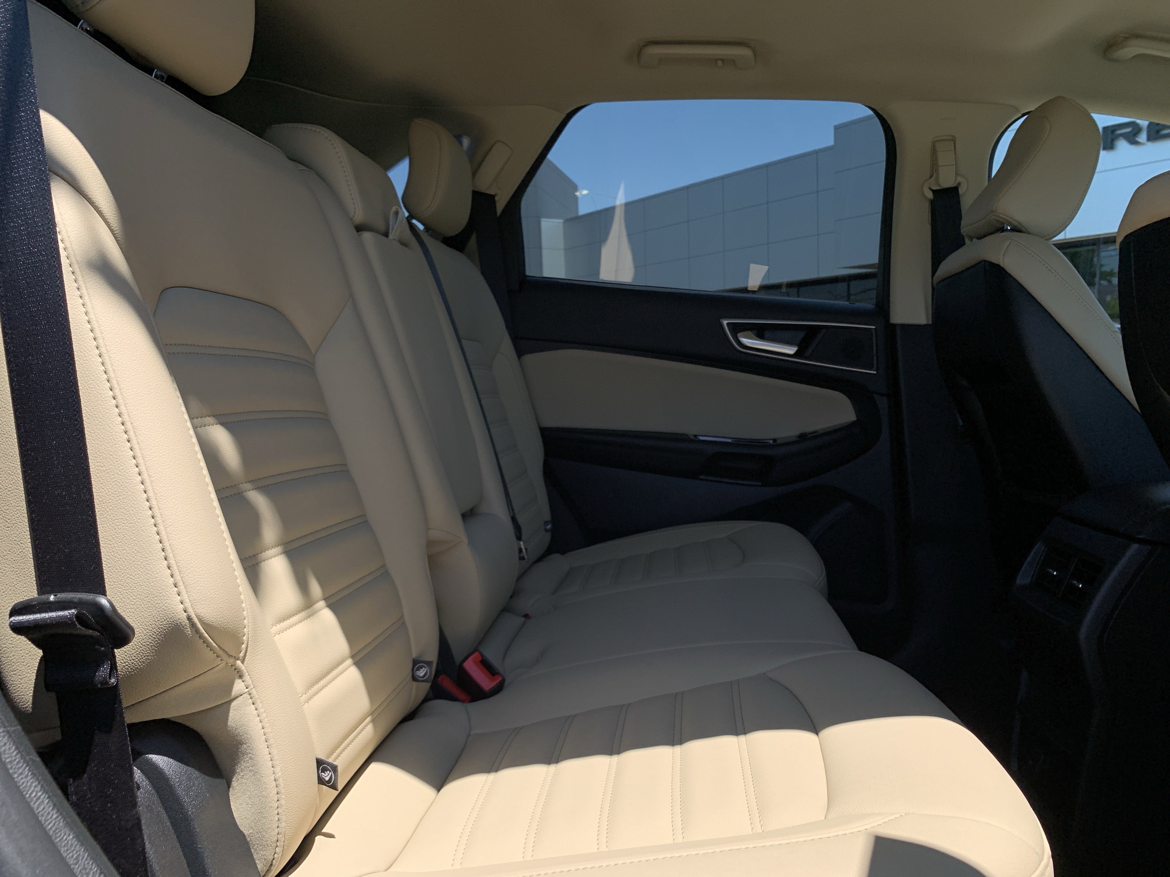 Used 2020 Ford Edge SEL w/ Cold Weather Package AWD/4WD image 33