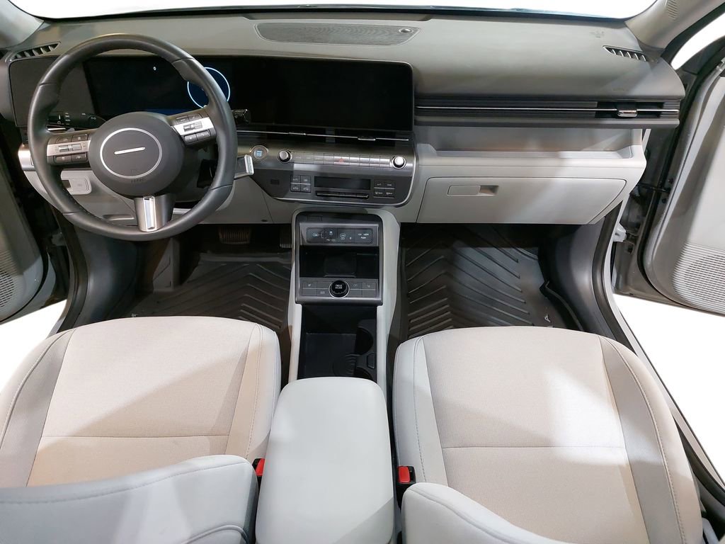Certified 2025 Hyundai Kona SEL FWD image 9