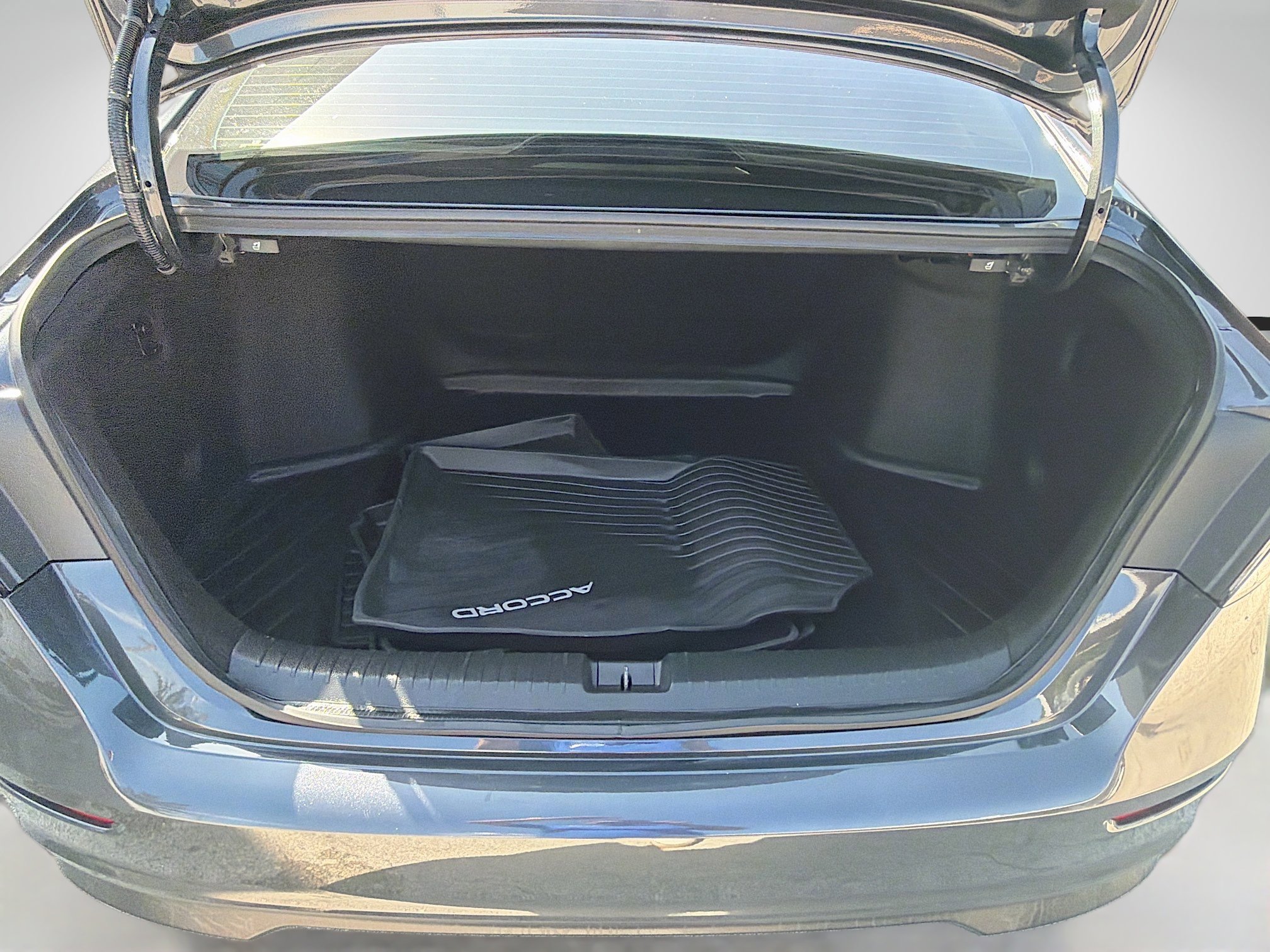 Used 2024 Honda Accord EX image 25