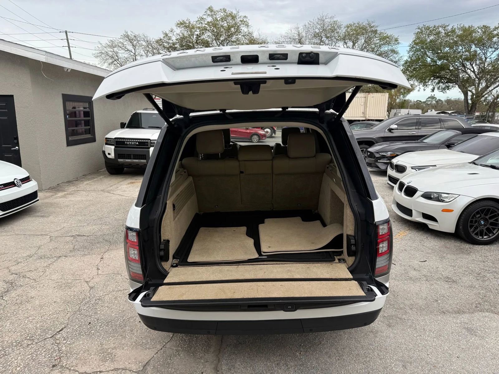 Used 2017 Land Rover Range Rover Long Wheelbase Supercharged image 20