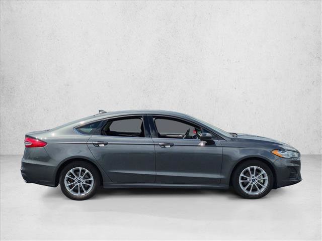 Used 2020 Ford Fusion SE FWD image 4